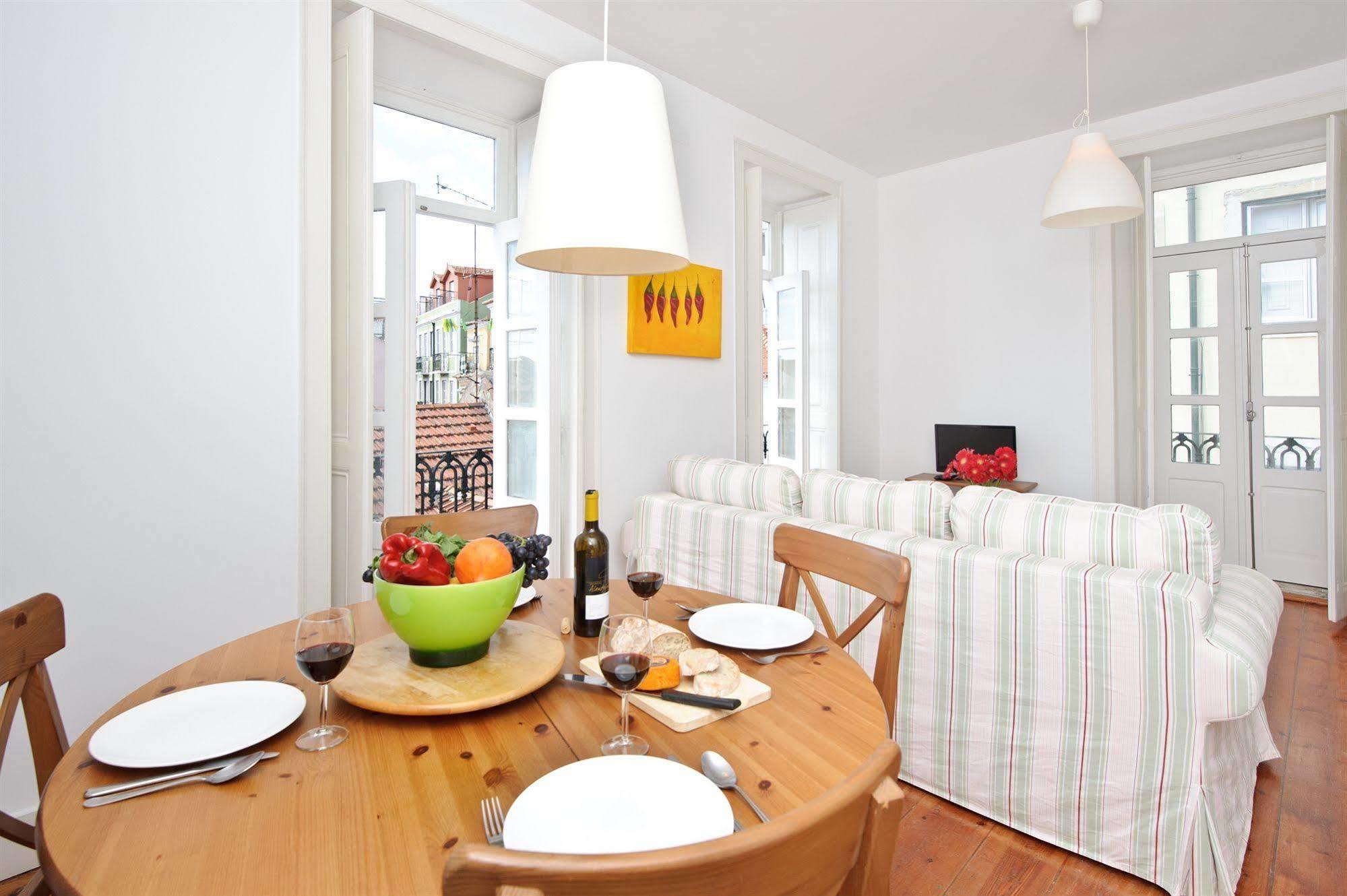 Hello Lisbon City Apartments Buitenkant foto